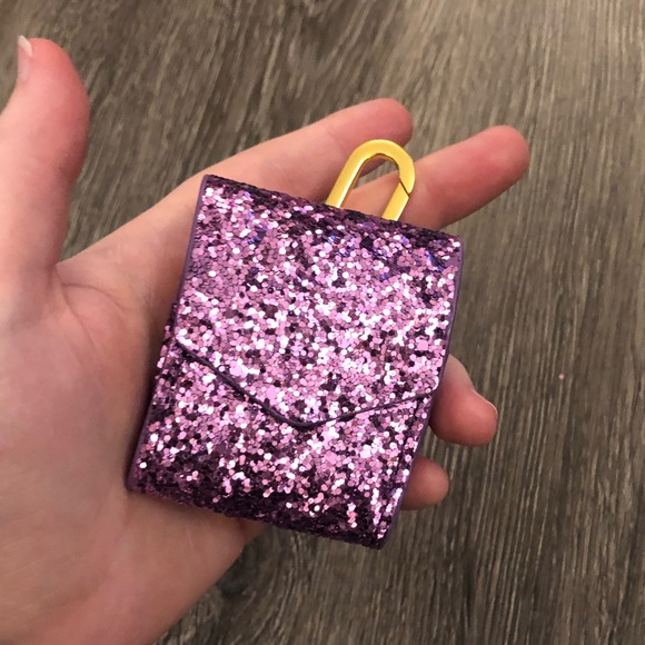 AirPods Cases - Picture 5 of 6